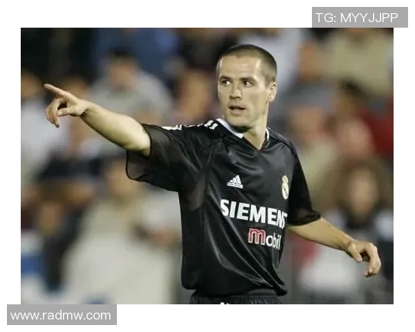 欧文足球明星精彩瞬间图片集锦展现其辉煌职业生涯与球场魅力